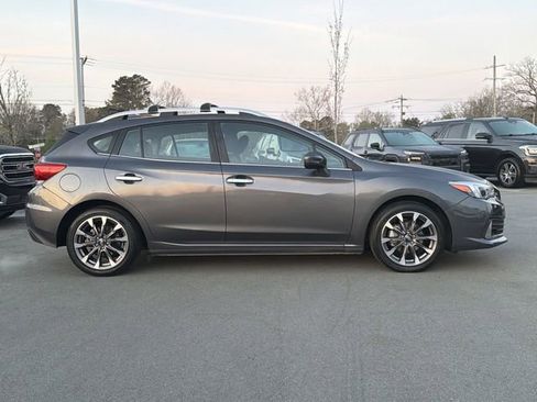 Used 2022 Subaru Impreza 2.0i Limited AWD/4WD image 3