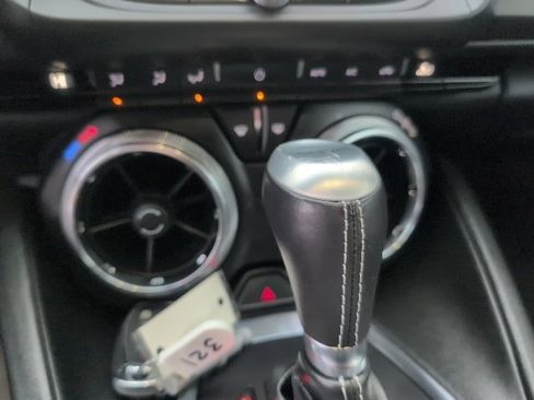 Certified 2023 Chevrolet Camaro LT w/ Technology Package image 27