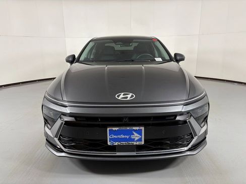 Used 2025 Hyundai Sonata Limited image 3