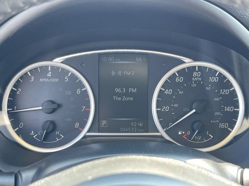 Used 2017 Nissan Sentra SR w/ SR Midnight Edition FWD image 29
