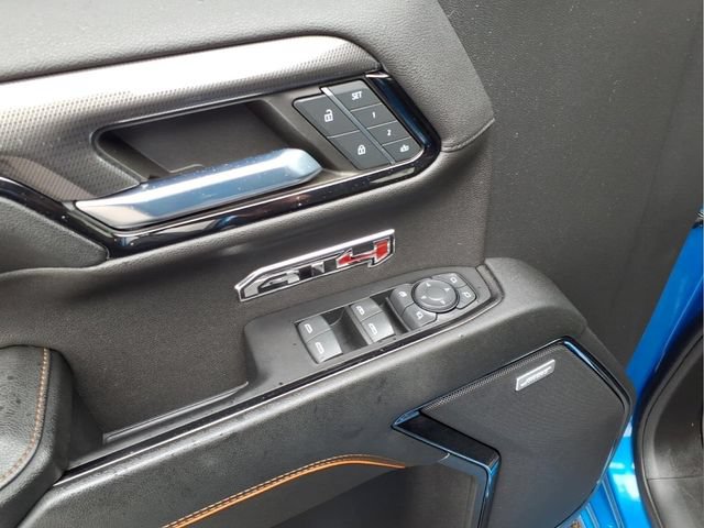 Used 2023 GMC Sierra 1500 AT4 w/ Technology Package AWD/4WD image 17
