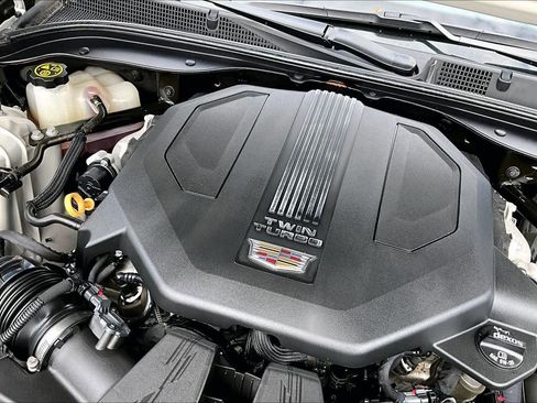 Used 2021 Cadillac CT5 V w/ Premium Package RWD image 33