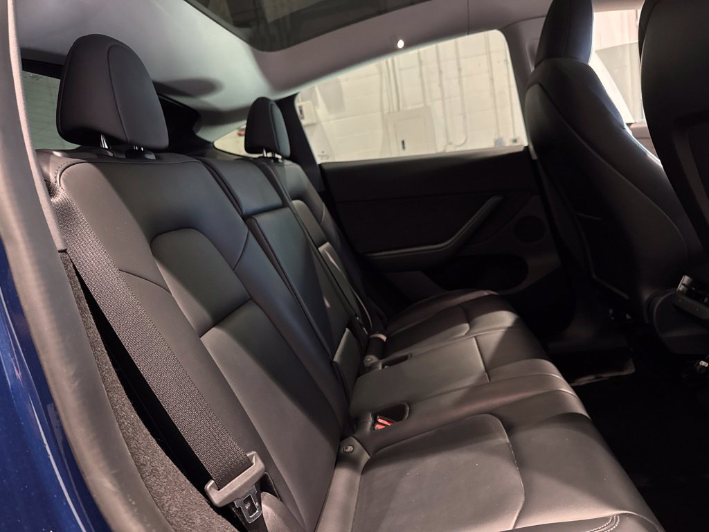 Used 2023 Tesla Model Y Long Range AWD/4WD image 23