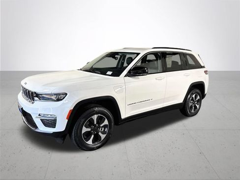 Certified 2023 Jeep Grand Cherokee 4WD 4xe image 2