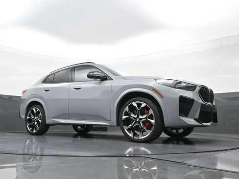 Used 2026 BMW X2 xDrive28i w/ Technology Package AWD/4WD image 21