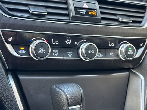 Used 2019 Honda Accord EX image 16