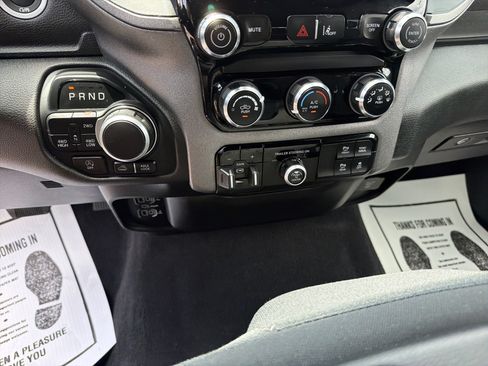 Used 2025 RAM 1500 Warlock AWD/4WD image 21