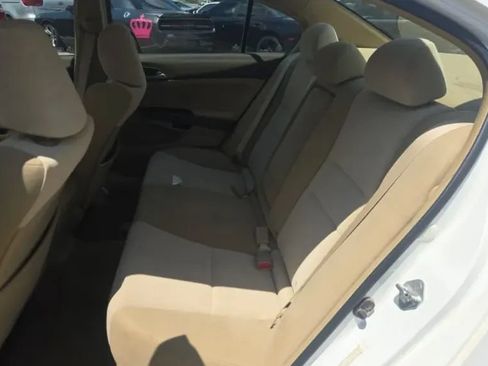 Used 2009 Honda Accord LX-P image 5