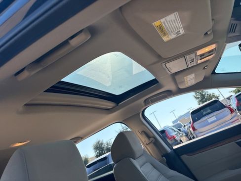 Used 2017 Honda CR-V EX image 13