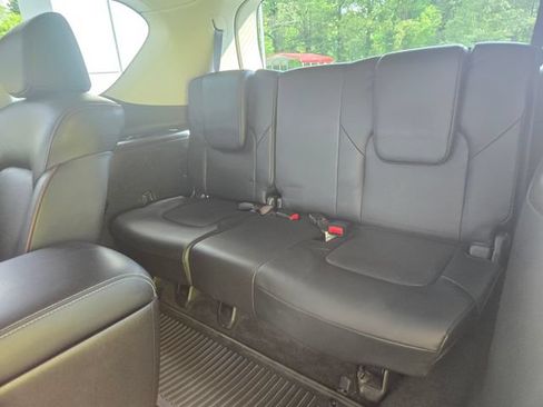 Used 2020 Nissan Armada Platinum w/ Captain's Chairs Package RWD image 20