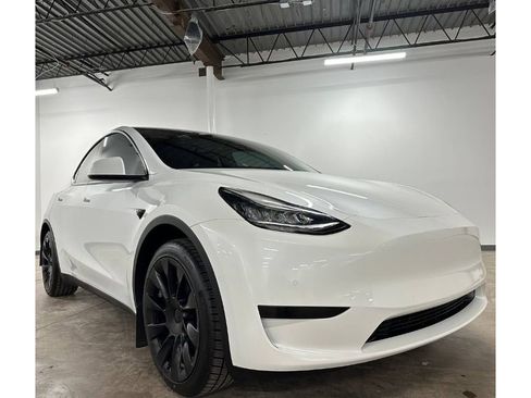 Used 2021 Tesla Model Y Long Range image 6