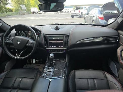 Used 2023 Maserati Levante Modena AWD/4WD image 3
