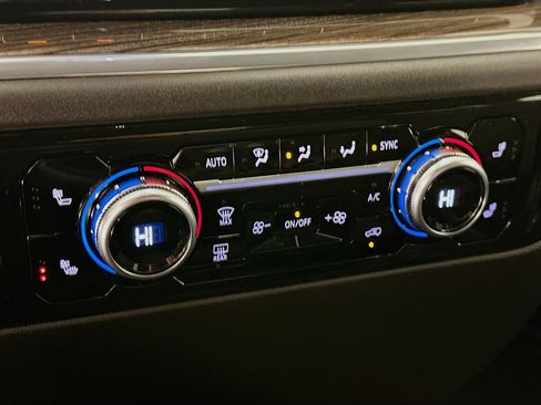 Used 2023 GMC Sierra 1500 Elevation image 24