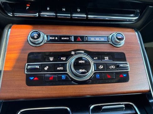 Used 2020 Lincoln Aviator Reserve w/ Equipment Group 201A AWD/4WD image 33