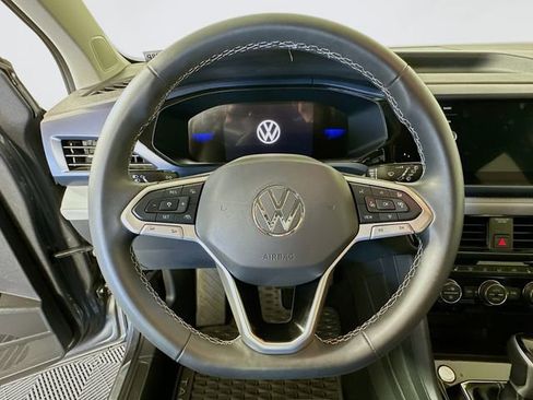 Used 2024 Volkswagen Taos SE FWD image 13