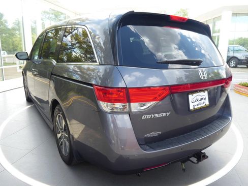 Used 2016 Honda Odyssey Touring Elite image 8
