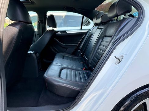 Used 2012 Volkswagen Jetta GLI Autobahn FWD image 28