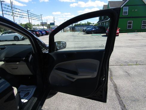 Used 2020 Ford EcoSport S FWD image 22