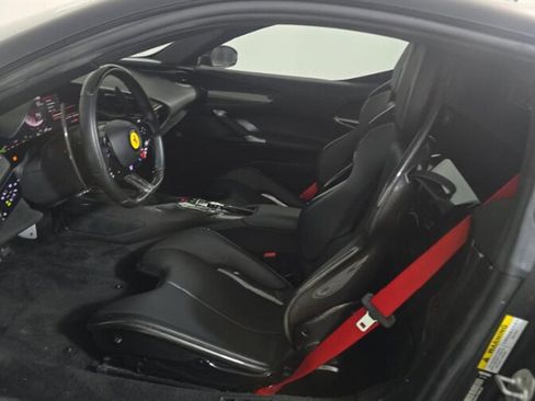Used 2022 Ferrari SF90 Stradale image 4