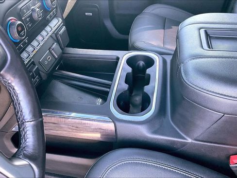 Used 2022 Chevrolet Silverado 2500 LTZ w/ LTZ Plus Package image 21