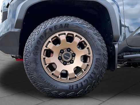 Used 2026 Toyota Tacoma 4x4 Double Cab Hybrid image 11