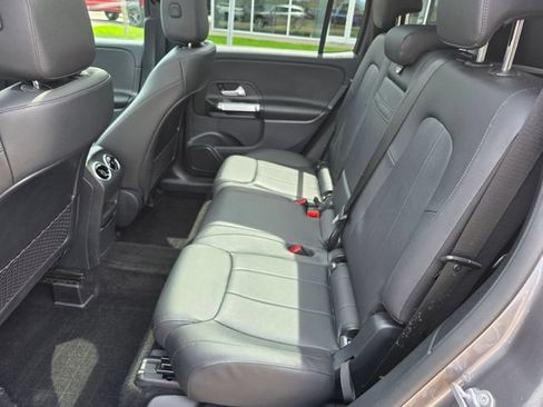 Used 2022 Mercedes-Benz GLB 250 4MATIC image 18