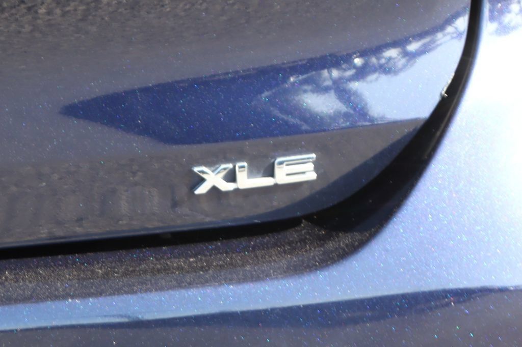 Used 2022 Toyota Highlander XLE FWD image 50