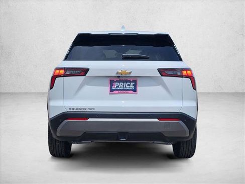 Used 2026 Chevrolet Equinox LT AWD/4WD image 7