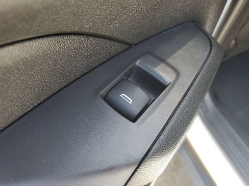 Used 2026 Chevrolet Trax LT FWD image 17