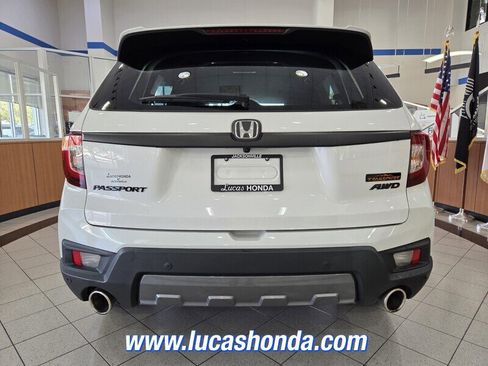 Used 2023 Honda Passport TrailSport image 5