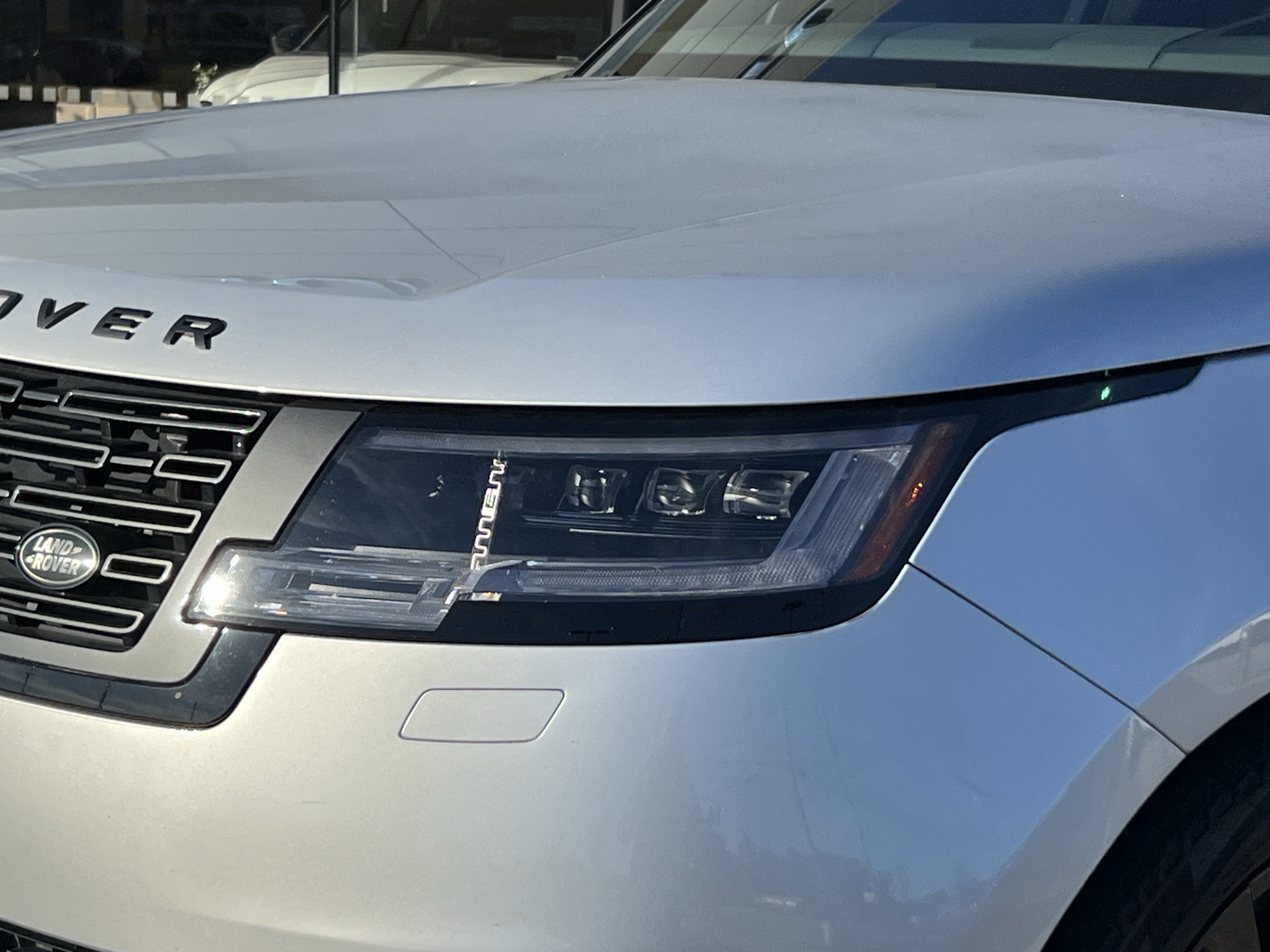 Used 2024 Land Rover Range Rover SE AWD/4WD image 12