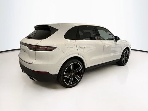 Used 2023 Porsche Cayenne Platinum Edition AWD/4WD image 6