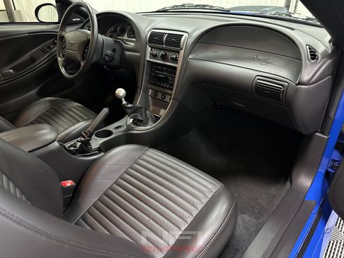 Used 2004 Ford Mustang Mach 1 RWD image 33