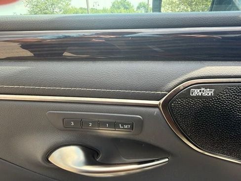 Used 2019 Lexus ES 350 w/ Premium Package FWD image 9