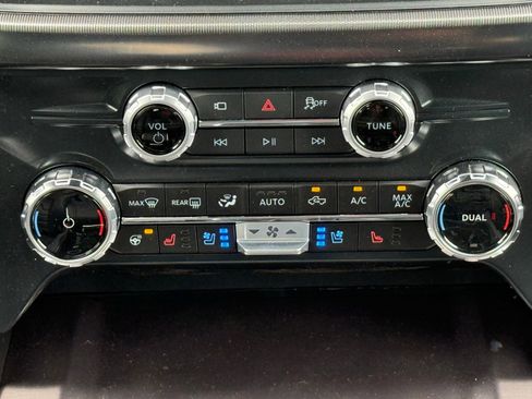 New 2025 Ford F150 Platinum w/ Equipment Group 702A High image 29