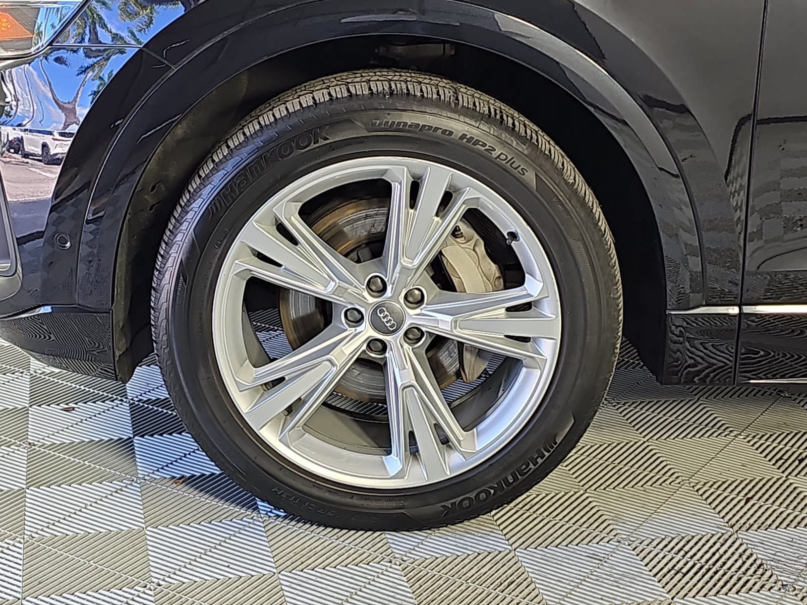 Used 2019 Audi Q8 Premium Plus AWD/4WD image 10