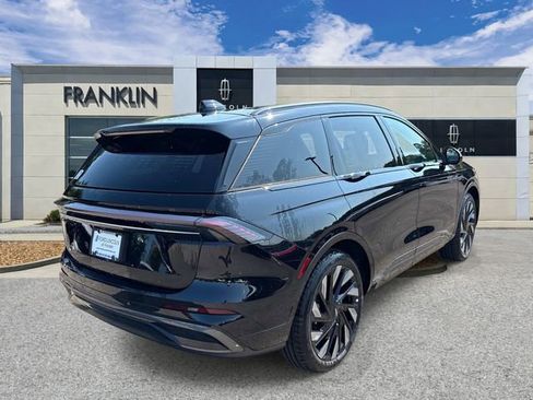 New 2025 Lincoln Nautilus Reserve w/ Jet Appearance Package AWD/4WD image 7