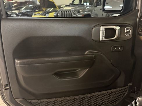 Used 2021 Jeep Wrangler Unlimited Sport image 41