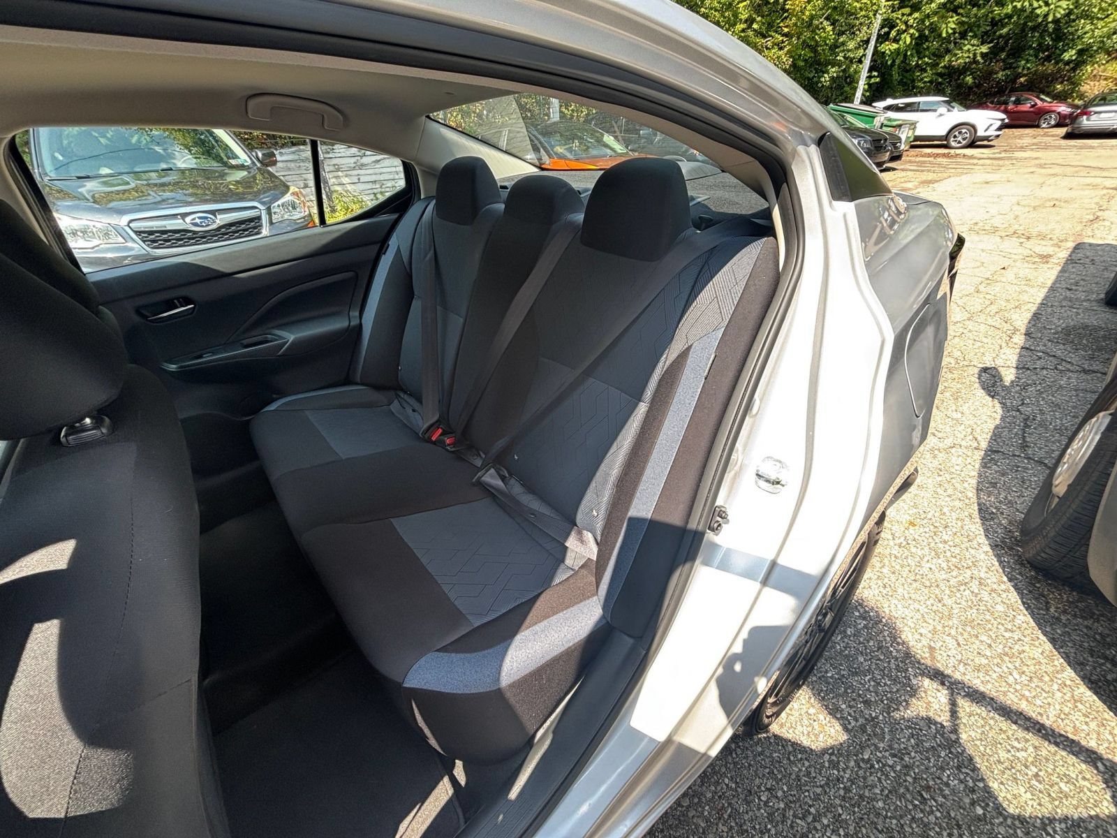 Used 2025 Nissan Versa SV FWD image 31