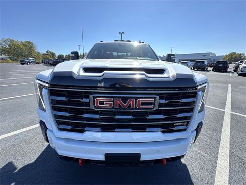 Used 2024 GMC Sierra 2500 AT4 w/ AT4 Premium Plus Package image 27