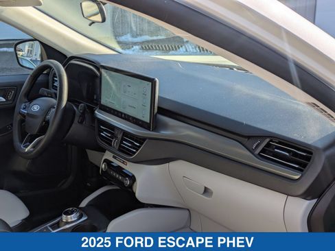 Used 2025 Ford Escape SE FWD image 37