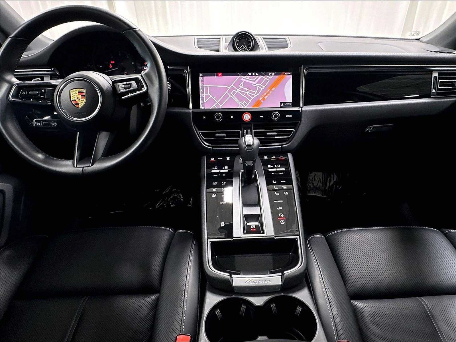 Used 2026 Porsche Macan AWD/4WD image 16