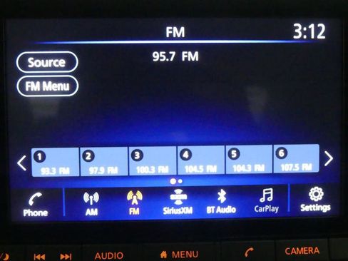 Used 2025 Nissan Altima 2.5 SV image 10