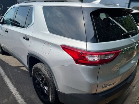Used 2019 Chevrolet Traverse LT FWD image 4
