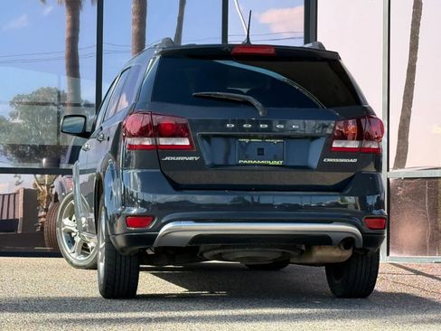 Used 2017 Dodge Journey Crossroad image 8