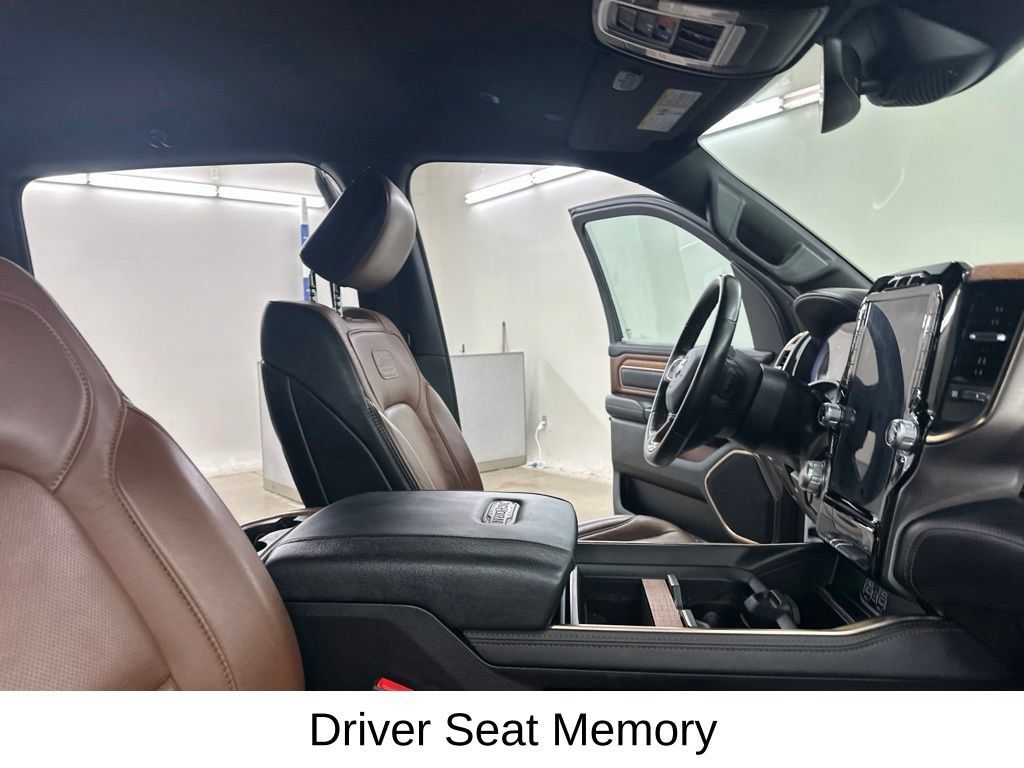 Used 2024 RAM 1500 Limited AWD/4WD image 26