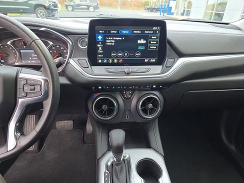 Used 2025 Chevrolet Blazer LT image 17
