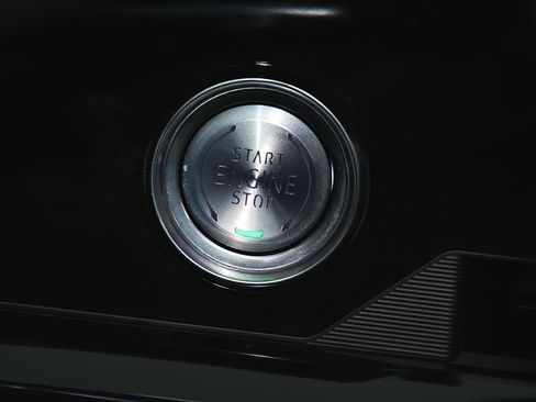 Used 2024 Chevrolet Corvette Stingray Preferred Conv w/ Z51 Performance Package RWD image 30