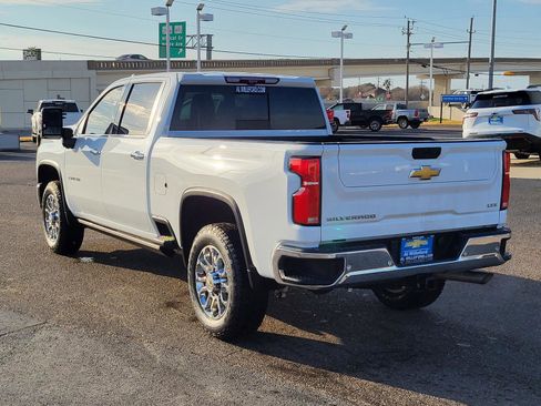 Used 2024 Chevrolet Silverado 2500 LTZ w/ LTZ Plus Package image 3