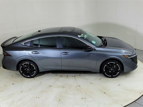 New 2026 Nissan Sentra SR w/ SR Premium Package image 23